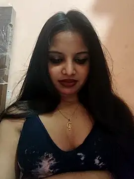 Изображение секс-шоу модели Maahhii_2