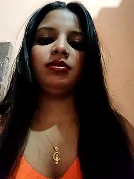 Изображение секс-шоу модели Maahhii_2