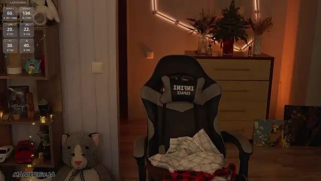 Изображение секс-шоу модели ManiFreyja