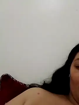 Изображение секс-шоу модели Queen_Saudia_STAR