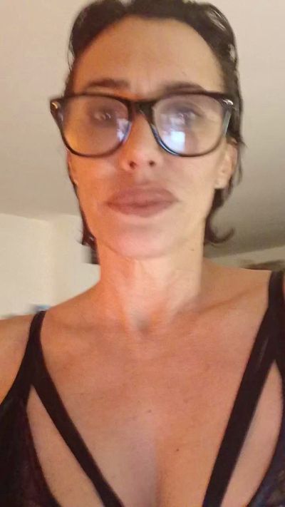 Изображение секс-шоу модели Penele