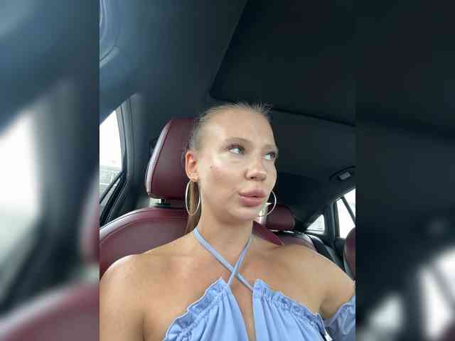 Linnea-67's sex show image