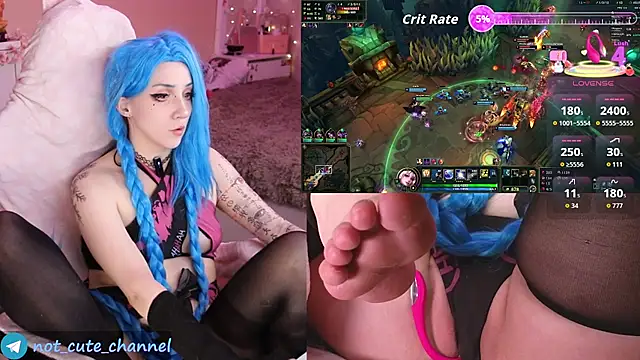 yourcutewaifu's sex show image