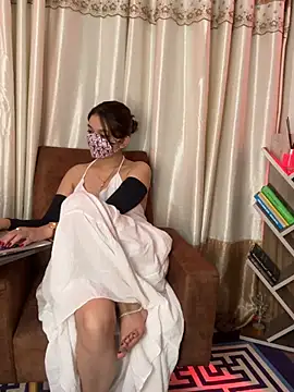 Изображение секс-шоу модели Tinkerbell_____