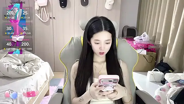 OiOi-666's sex show image