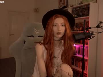 loony_moony's sex show image
