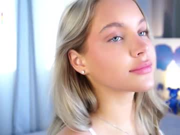 Изображение секс-шоу модели lipswithsmileonthem