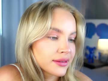 Изображение секс-шоу модели lipswithsmileonthem