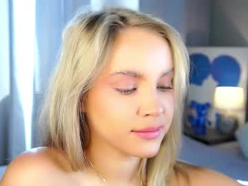 Изображение секс-шоу модели lipswithsmileonthem