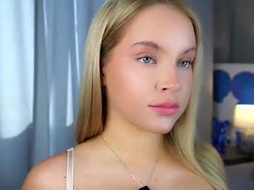 Изображение секс-шоу модели lipswithsmileonthem