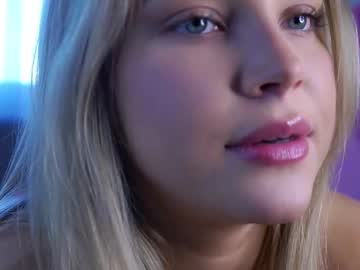 lipswithsmileonthem's sex show image lipswithsmileonthem's sex show image