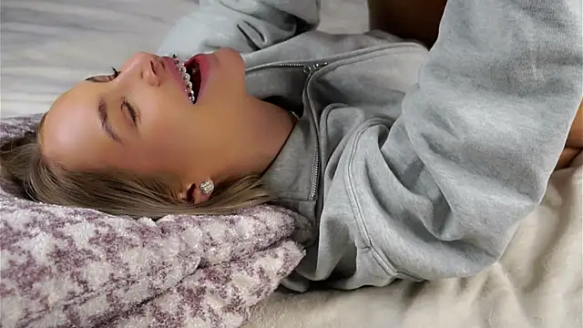 AftonConnett's sex show image