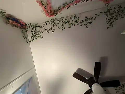 moan4mona's sex show image