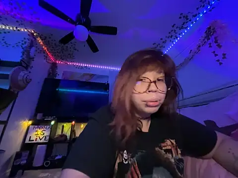 Изображение секс-шоу модели moan4mona