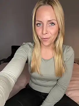 emily-becker22's sex show image