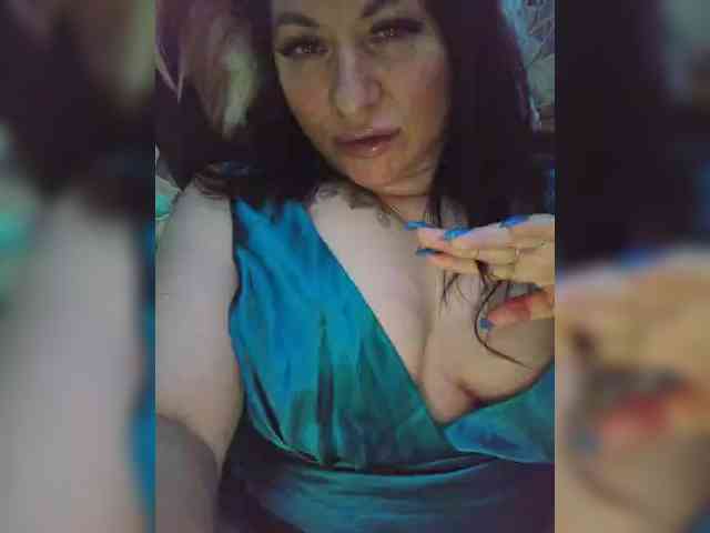 Nikoletta25's sex show image