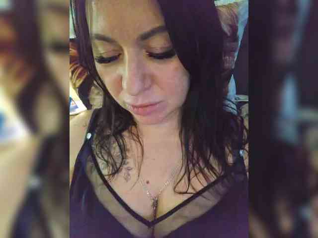 Nikoletta25's sex show image