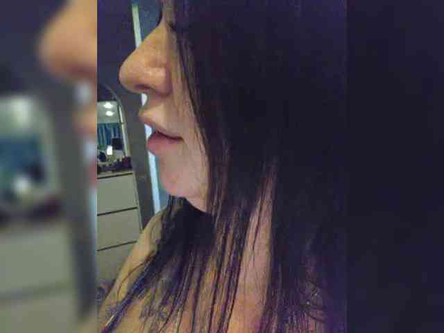 Nikoletta25's sex show image