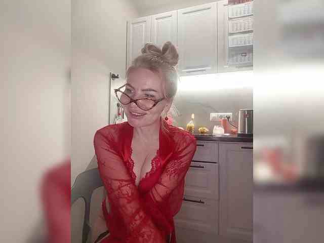 miss-1m's sex show image