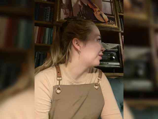 Изображение секс-шоу модели Lumarose Изображение секс-шоу модели Lumarose