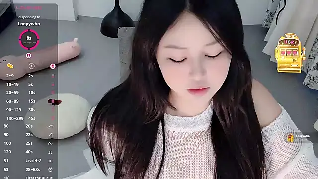 Fountain-'s sex show image