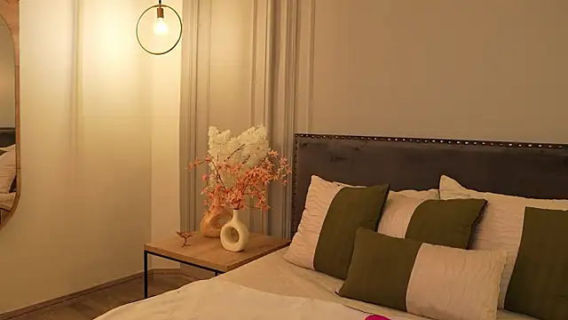 IrisBaker's sex show image