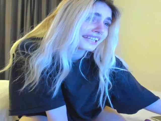 Изображение секс-шоу модели lesyalis