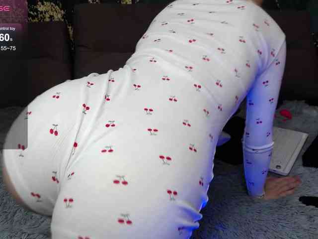 -Kitten-Meow-'s sex show image