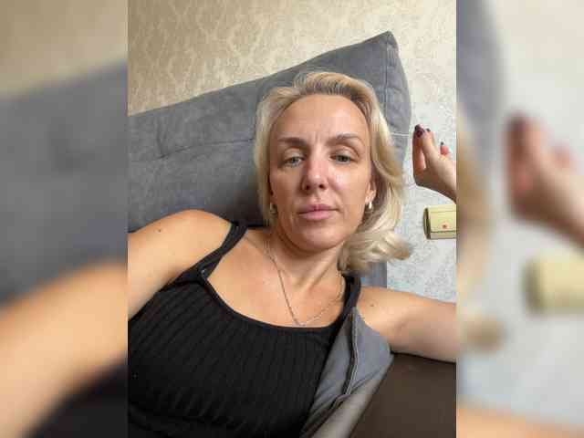 Alenaa's sex show image