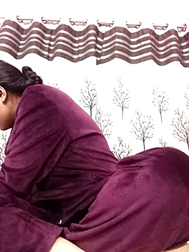 Gullapi's sex show image