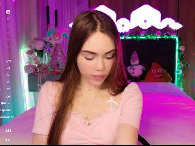 MimiForce's sex show image