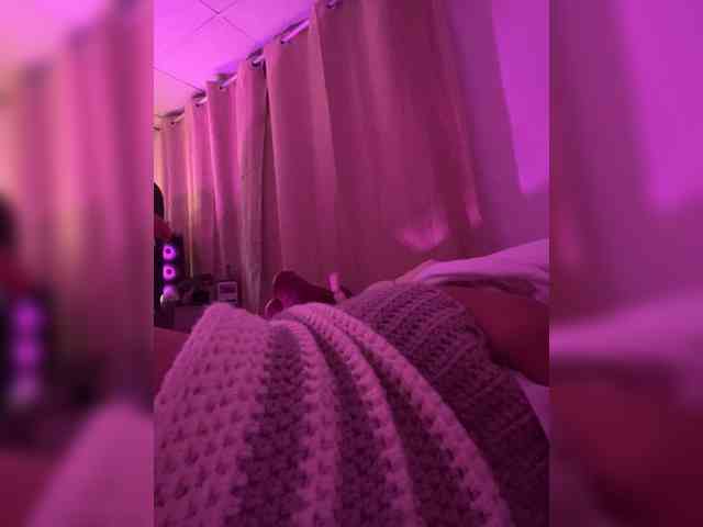 Sweet-emily1's sex show image