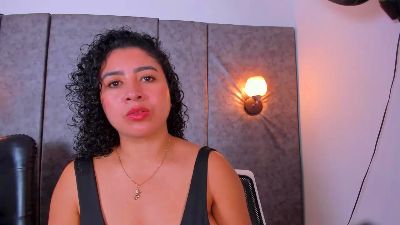 Изображение секс-шоу модели thara24