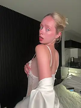 SunnyShiney's sex show image