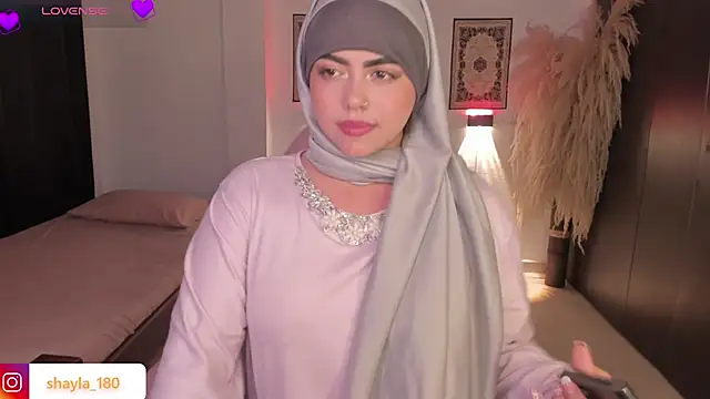 shayla_18's sex show image