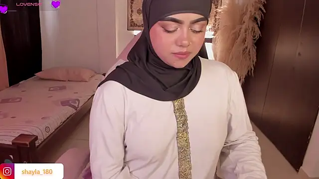 shayla_18's sex show image