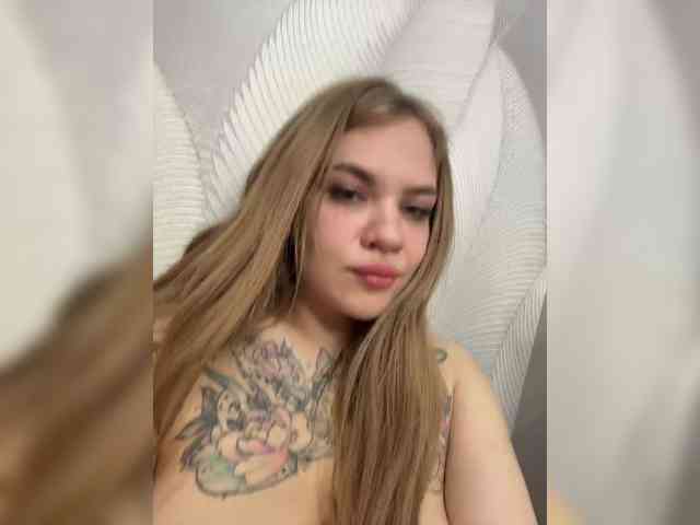 -Tiki-Riki-'s sex show image