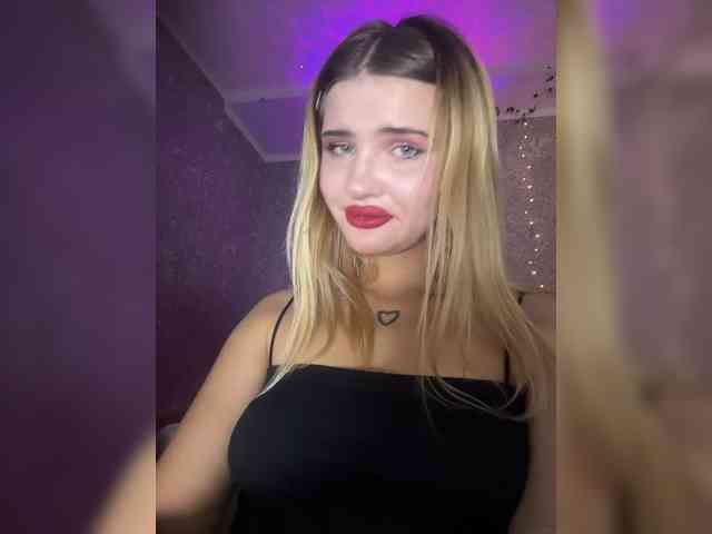 Melaniamyr's sex show image