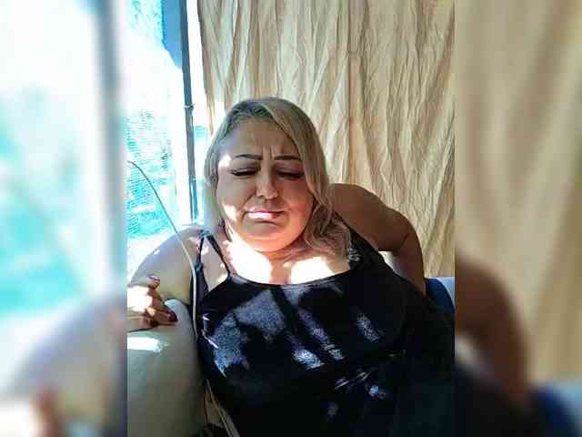 BigMilf's sex show image