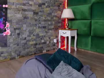 selensummer's sex show image