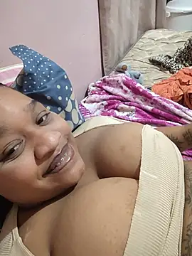 Mia_peituda's sex show image