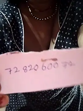 Изображение секс-шоу модели Darling8008 Изображение секс-шоу модели Darling8008