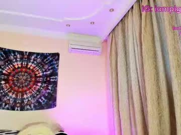 iampiggygirl's sex show image