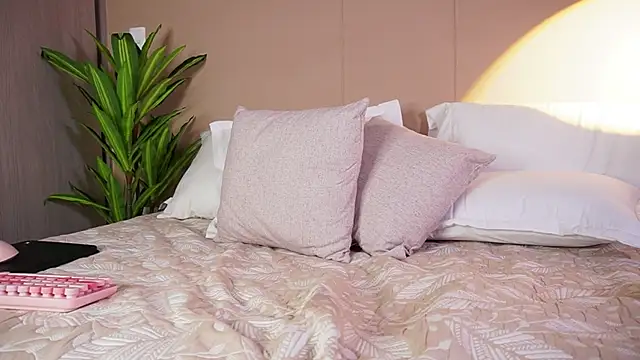 Lianh_Benett's sex show image