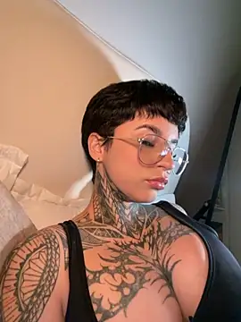 Lianh_Benett's sex show image