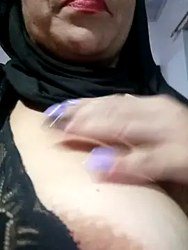 nadia__abaud's sex show image