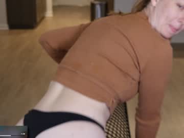 maevivant's sex show image