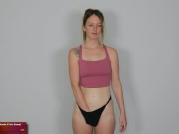 maevivant's sex show image