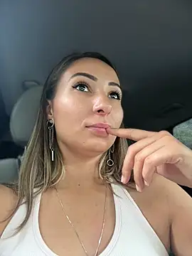 Wonder_Kari's sex show image