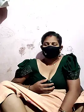 Hotcouplepriya's sex show image